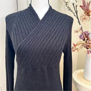 Busty cross over cable knit v neck cotton black sweater tunic